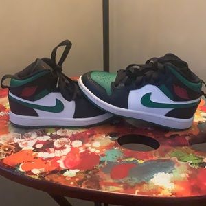 Kids Jordan 1’s